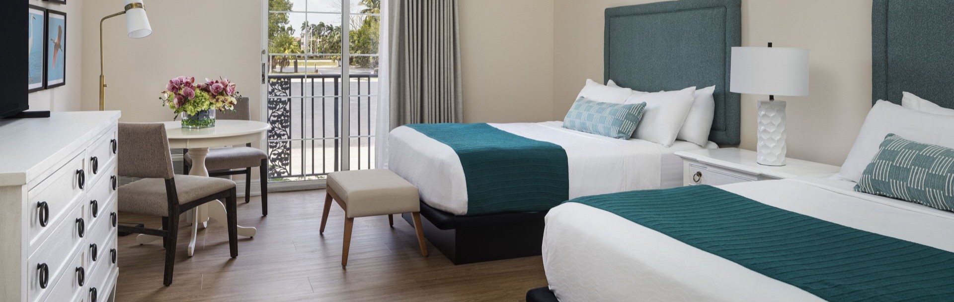 The Capri Inn, Naples