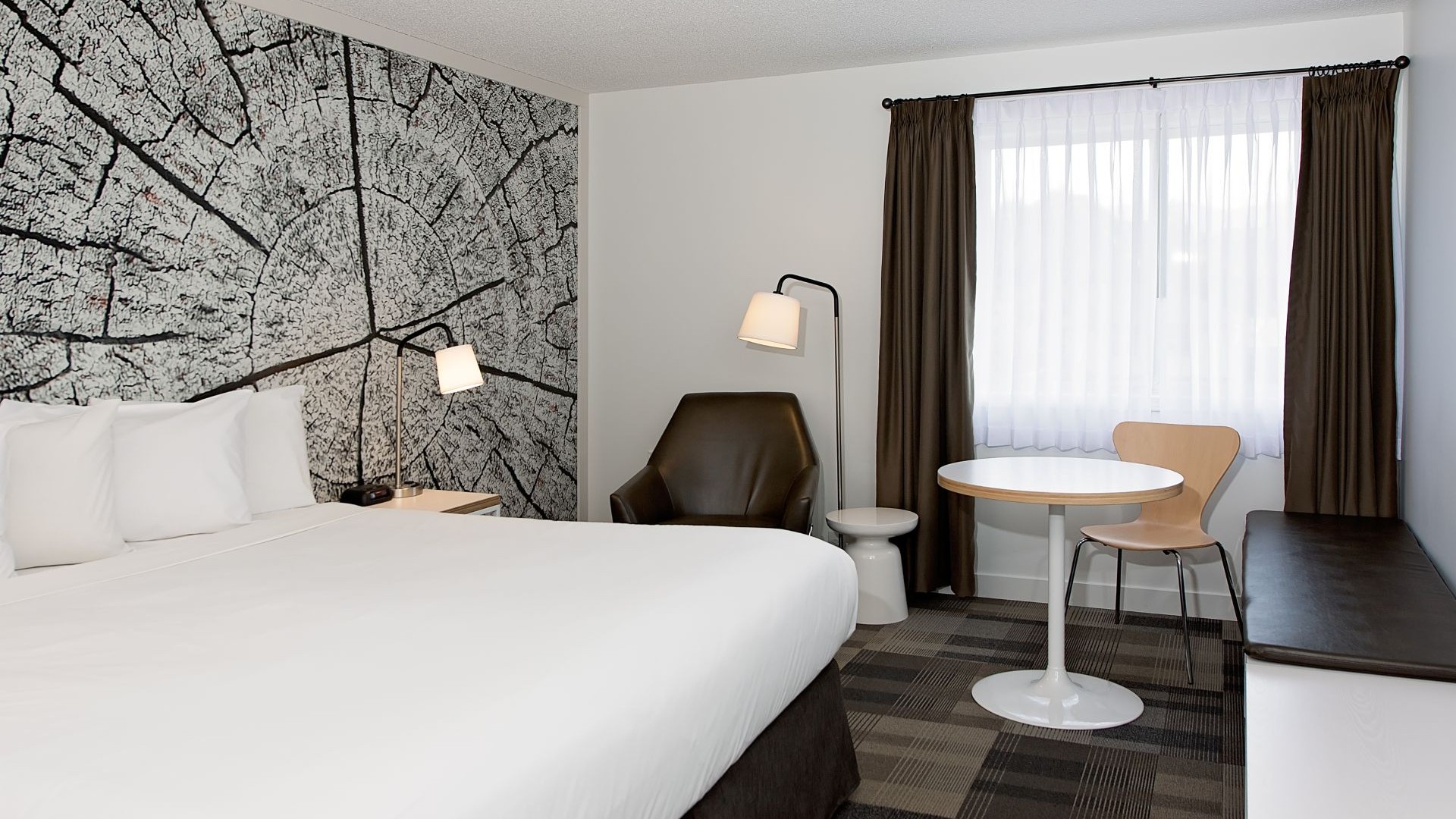 Coast Canmore Hotel & Conference Centre