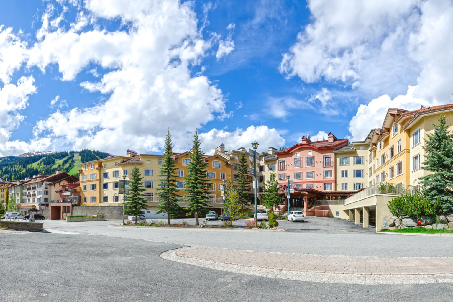 Nancy Greene's Cahilty Lodge, Sun Peaks