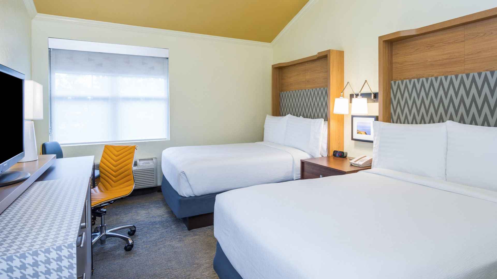 Holiday Inn Cape Cod - Hyannis